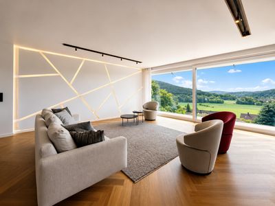 Architektenhaus mit Panoramablick – stilvolles Wohnen auf höchstem Niveau