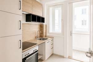 Attraktive 9-Zimmer-Wohnung mit 2 Dachterrassen, 2 Einbauküchen sowie 3 Nasszellen in zentraler Lage – Die vollständige Adresse der Immobilie erhältst du vom Anbieter., 70178 Rotebühl, Stuttgart – Vorschaubild 6