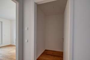 Urbaner Rückzugsort: Entdecken Sie die Vorzüge dieser neuwertigen 4-Zimmer-Dachterrassenwohnung – Berduxstraße 58, 81245 Neupasing, München – Vorschaubild 12