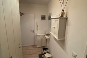 Pendlerwohnung, völlig möbliert und mit Balkon und EBK in Hannover am Aegi