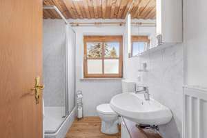 Ein Haus mit Herz und Zukunft – vermietetes Zweifamilienhaus auf über 1.000 m² Grundstück – Die vollständige Adresse der Immobilie erhältst du vom Anbieter., 80999 Untermenzing, München – Vorschaubild 14