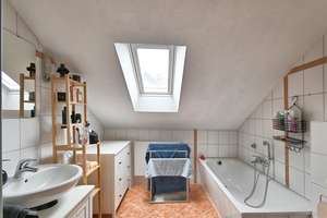 Teilvermietetes gepflegtes 2-3 FH in zentraler Lage mit Garten, Balkon und 3 Garagen – Die vollständige Adresse der Immobilie erhältst du vom Anbieter., 59439 Holzwickede – Vorschaubild 20