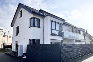 Moderne und große Maisonette-Wohnung mit top Ausstattung und 2 Balkonen in Top Lage von Bielefeld!