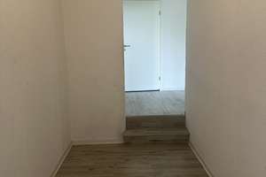 Gut aufgeteilte 2 Zimmer Wohnung mit separatem Eingang – Hastener Str. 93, 42855 Hasten-Mitte, Remscheid – Vorschaubild 3