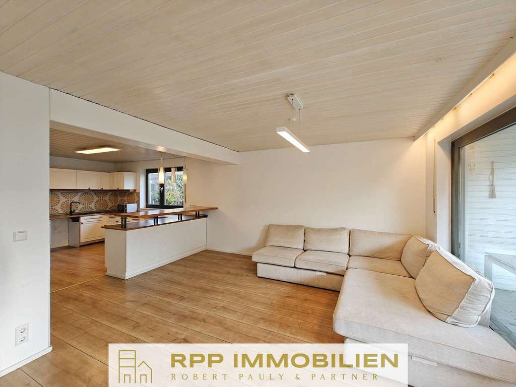 Immobilie in Unterschleißheim - Großzügiges Familienhaus mit vielseitigen Möglichkeiten in ruhiger Lage von Lohhof - Bild 1