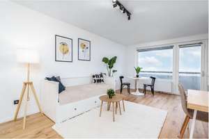 Erstbezug nach Sanierung - Löffelfertiges Apartment mit Balkon & Pool