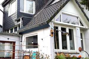 Vollständig renovierte Doppelhaushälfte mit fünf Zimmern und EBK in Köln – Kalmünter Weg 22, 51061 Köln – Vorschaubild 1