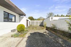 Zeitlose Architektur in bester Lage - Ansprechender Bungalow mit Potential und schönem Garten   – Die vollständige Adresse der Immobilie erhältst du vom Anbieter., 30559 Kirchrode, Hannover – Vorschaubild 10