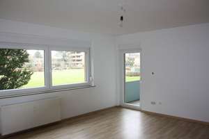 Idyllisches Wohnen mit Pool, Sauna und großer Parkanlage – Die vollständige Adresse der Immobilie erhältst du vom Anbieter., 30659 Bothfeld, Hannover – Vorschaubild 3