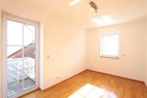 MIT ALPENBLICK: Große Villenhälfte mit Einliegerwohnung + 6 Zimmern + Hobbyraum + großem Garten – Die vollständige Adresse der Immobilie erhältst du vom Anbieter., 80999 Untermenzing, München – Vorschaubild 20