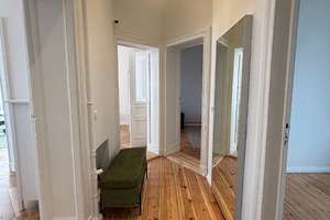 5-Zimmer Wohnung mit Balkon in Berlin-Charlottenburg