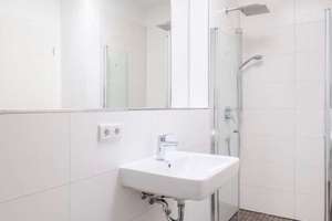 ERSTBEZUG - TOP-LAGE F'Hain | AUFDACHTERRASSE + LOGGIA | EBK | OFFENES STUDIO-APT. | MÖBLIERT | LIFT – Die vollständige Adresse der Immobilie erhältst du vom Anbieter., 10245 Friedrichshain, Berlin – Vorschaubild 19