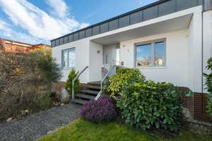 Großzügiger Reihenendhaus-Bungalow mit Garten, Garage und viel Potenzial sucht neue Eigentümer. – Karlsruhe (Kreis) – Vorschaubild 1