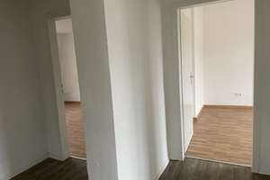 Schöne 3-Zimmerwohnung mit modernisierten Tageslichtbad und Laminat... – Rosenbergstr. 11, 47259 Hüttenheim, Duisburg – Vorschaubild 7