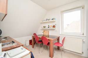 Kirchrode: Gemütliche 2-Zimmer-Dachgeschosswohnung ideal für Pendler! – Die vollständige Adresse der Immobilie erhältst du vom Anbieter., 30559 Kirchrode, Hannover – Vorschaubild 4