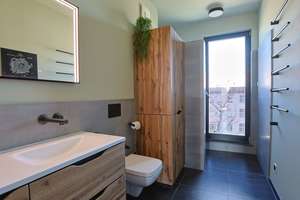 Sonnendurchflutete A+ Balkon-Wohnung, Bj. 2019, Lift, 2-Zimmer, FBH, Parkett, EBK u Luxus-Bad – 13156 Niederschönhausen, Berlin – Vorschaubild 7