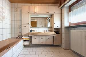 Gartenparadies und viel Raum für Generationen – Die vollständige Adresse der Immobilie erhältst du vom Anbieter., 63075 Bürgel, Offenbach am Main – Vorschaubild 18