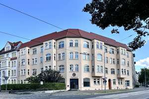 Sanierte, großzügige 5-Zimmer-Altbauwohnung, Ecke Lenéviertel