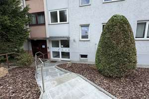 Wohnen & Vermieten: Attraktives 3-Familienhaus mit großzügigem Garten & Garage in Top-Lage! – Die vollständige Adresse der Immobilie erhältst du vom Anbieter., 70439 Zuffenhausen-Elbelen, Stuttgart – Vorschaubild 2