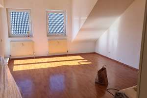 Helle 3-Zimmer Dachgeschosswohnung mit Balkon in Mainz-Ebersheim – Die vollständige Adresse der Immobilie erhältst du vom Anbieter., 55129 Ebersheim, Mainz – Vorschaubild 3