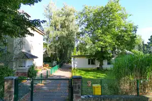 Attraktives Grundstück in Berlin-Pankow: Abbruchreifes Haus zur individuellen Neubebauung – Kerkowstraße 12C, 13125 Berlin – Vorschaubild 6