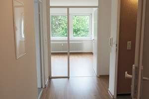 Großzügige 2 Zimmer Wohnung mit Balkon in Bestlage Wiesbaden-Biebrich – Die vollständige Adresse der Immobilie erhältst du vom Anbieter., 65187 Biebrich, Wiesbaden – Vorschaubild 5