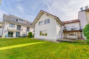 Wohnen mit Gartenidylle – großzügige Erdgeschosswohnung in bester Lage von Waldtrudering – Die vollständige Adresse der Immobilie erhältst du vom Anbieter., 81827 Waldtrudering, München – Vorschaubild 3
