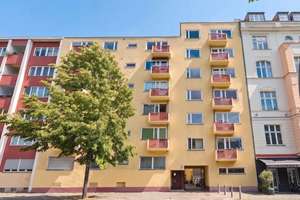 Modernes Wohnen am Savignyplatz mit Stellplatz – Die vollständige Adresse der Immobilie erhältst du vom Anbieter., 10623 Charlottenburg, Berlin – Vorschaubild 2