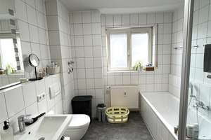 Superschöne 2 ZKB-Wohnung mit Balkon + Stellplatz in modernisiertem 6-Fam.-Haus in KA-Neureut! – Die vollständige Adresse der Immobilie erhältst du vom Anbieter., 76149 Neureut, Karlsruhe – Vorschaubild 13