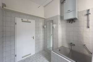 Charmante Altbauwohnung mit hohen Decken und viel Tageslicht zentral in Neuhausen – Blutenburgstraße 49, 80636 Sankt Vinzenz, München – Vorschaubild 12