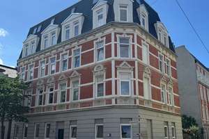 Anfragen nur per E-Mail.  3-Zimmer-Wohnung mit Balkon