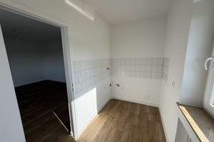 Helle 1-Zimmer-Wohnung mit separater Küche und Balkon! - bitte keine Anrufe – Radeberger Str. 217, 50968 Raderberg, Köln – Vorschaubild 4