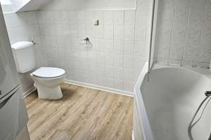 *MK IMMOBILIEN* Modernisiert! Großzügige 3-Raum-Dachgeschosswohnung in der Krämpfervorstadt! – Iderhoffstraße 45a, 99085 Krämpfervorstadt, Erfurt – Vorschaubild 8