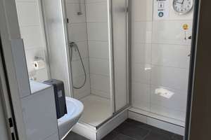 Geschmackvolles, vollständig renoviertes Zimmer in Neu-Isenburg – Frankfurter Straße 11, 63263 Neu-Isenburg – Vorschaubild 9
