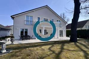 LICHTDURCHFLUTETES FOYER & KAMIN - MODERN & ELEGANT - SCHÖN ANGELEGTER GARTEN & DOPPELGARAGE – Sanddornweg 5 dd, 14624 Dallgow-Döberitz – Vorschaubild 1