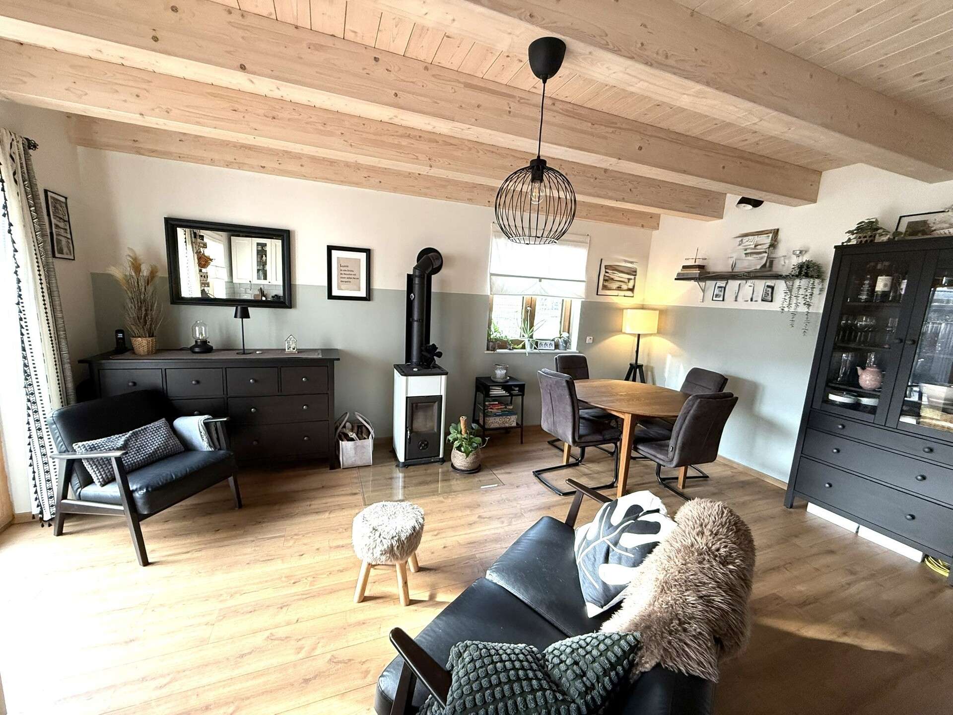 Immobilie in Eiselfing - idyllische Haushälfte in Weilerlage: neuwertige 3-Zimmer mit kl. Garten - Bild 11