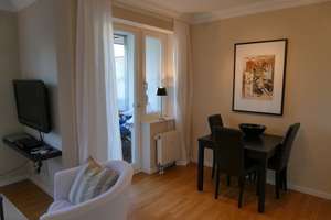 Möbliertes 2-Zi-Apartment mit Balkon in beliebter City-Lage  – Yorckstraße 2b, 40476 Derendorf, Düsseldorf – Vorschaubild 3