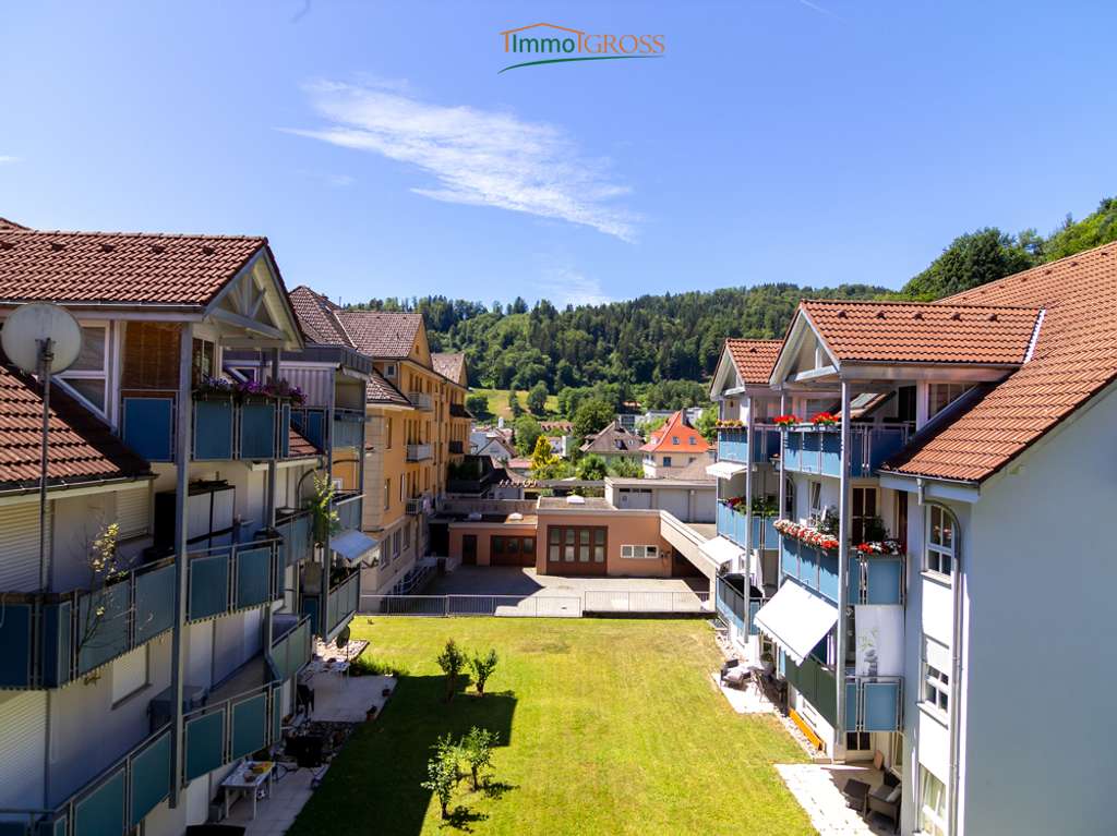 Immobilie in Zell im Wiesental - Stilvolle 3-Zimmer-Wohnung mit Galerie und Balkon in Zell im Wiesental - Bild 3