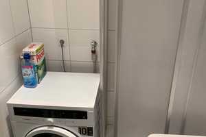 Schöne renovierte 1-Zimmer Wohnung mit Loggia und EBK  – Königswieser Straße 1, 81475 München – Vorschaubild 7