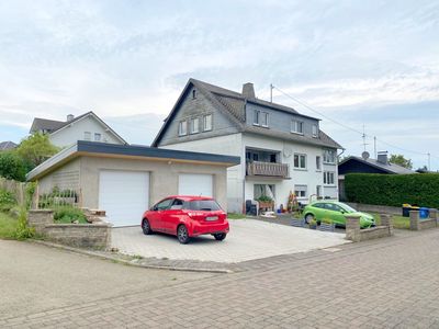Gemütliche Dachgeschosswohnung mit Garage und Garten in ruhiger Ortsrandlage von Birkheim
