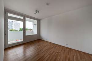 Frankfurt-Eckenheim: Frisch renovierte & modernisierte 2-Zimmer-Wohnung mit Loggia & Aufzug  – 60435 Eckenheim, Frankfurt am Main – Vorschaubild 5