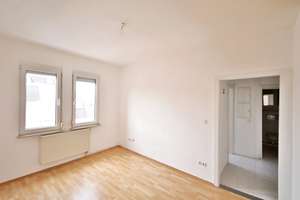 Gemütliche 1-Zimmer-Dachgeschosswohnung mit Charme, ideal für Eigennutzer oder Kapitalanleger – Die vollständige Adresse der Immobilie erhältst du vom Anbieter., 70372 Seelberg, Stuttgart – Vorschaubild 2