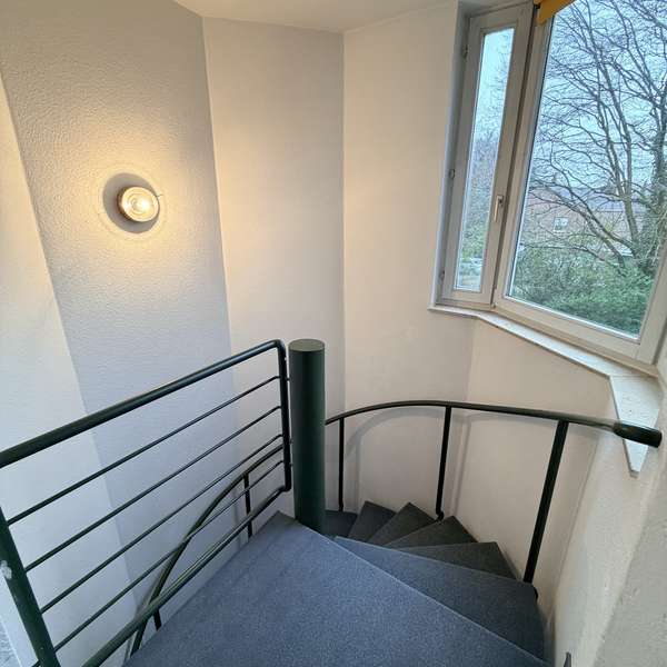 *** helle 4-Zimmer-Wohnung auf zwei Etagen - zwei Balkone und einer Terrasse - Vaalserquartier ***