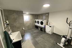Erstbezug nach Sanierung: exklusives und großes 7-Zimmer-Haus in Schwandorf
TEL 015255889134 – Prissath 20, 92421 Schwandorf (Kreis) – Vorschaubild 19