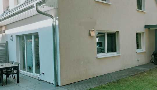 Bild von Wohnen im Grünen - schöne Doppelhaushälfte, KfW 70 Niedrigenergie, HH-Volksdorf