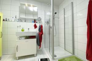Top gepflegte 2-Zimmer-Wohnung  * großer Balkon * TG* Aufzug – Die vollständige Adresse der Immobilie erhältst du vom Anbieter., 70439 Stammheim-Mitte, Stuttgart – Vorschaubild 7