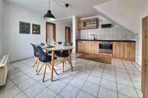 Licht, Charme & Gemütlichkeit – modernes Dachgeschossdomizil mit 3 - 4 Zimmern – Die vollständige Adresse der Immobilie erhältst du vom Anbieter., 47798 Stadtmitte, Krefeld – Vorschaubild 3