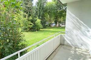 +++*Frisch renovierte 3-Zimmerwohnung mit Balkon und toller Aussicht*+++