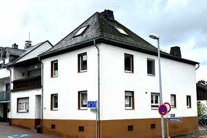 Gepflegtes Einfamilienhaus in Limburg-Lindenholzhausen – Kirchstr. 33, 65551 Limburg-Weilburg (Kreis) – Vorschaubild 1