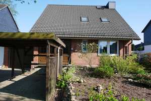 Ruhige, dennoch zentrale Sackgassenlage in Henst.-Rhen,  Einfamilienhaus mit Garage u. Vollkeller – Segeberg (Kreis) – Vorschaubild 3